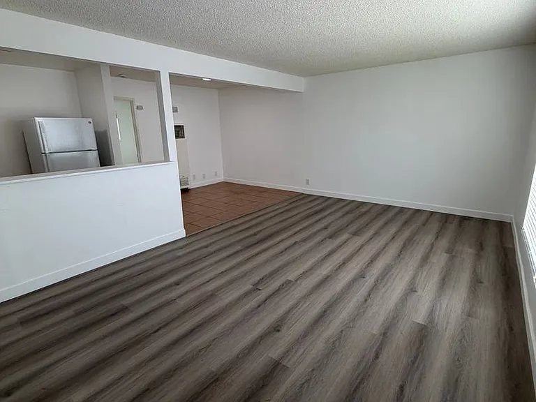 1414-1434 S Raitt St #1419 — Photo 3
