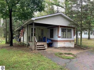 7284 Chain Lake Dr, South Branch, MI 48761