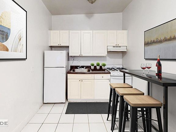 4th image of 922 3rd Ave #5FR
