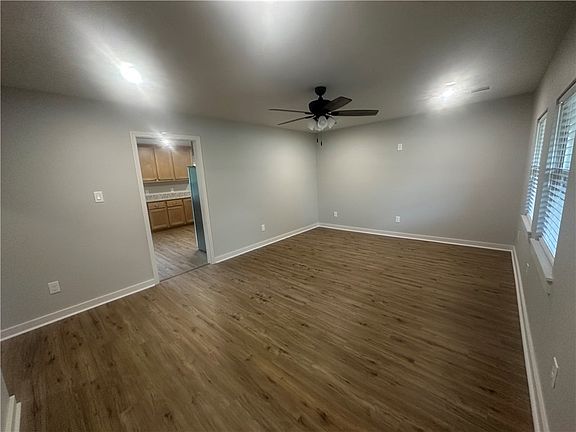2nd image of 2107 Woodville Rd