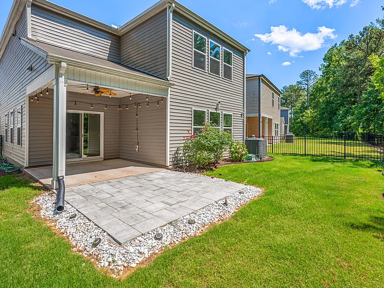 4008 Passenger Pl — Photo 3