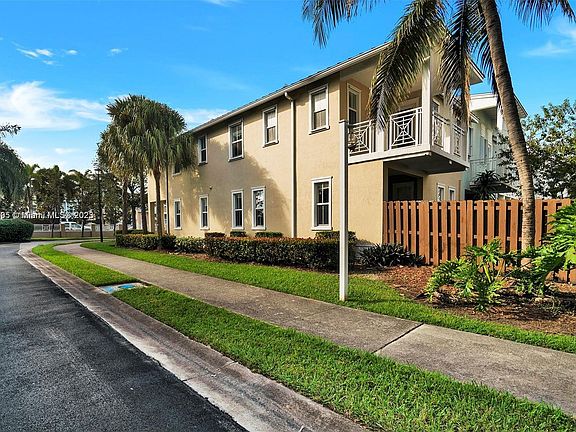 5th image of 11449 NW 74th Ter #11449