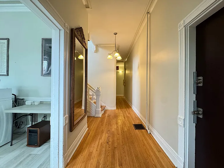 59 Trumbull St — Photo 16
