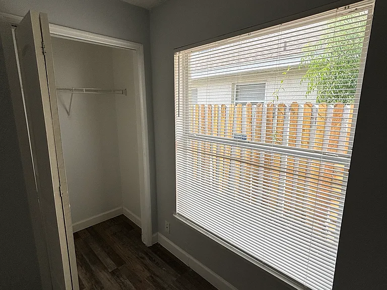 1313 Heather Lake Dr — Photo 10