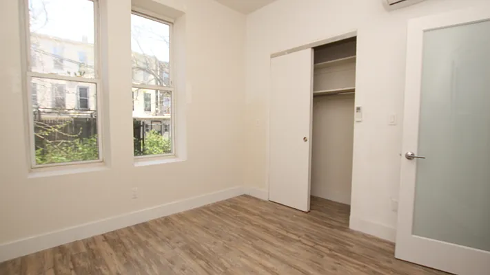 Rented by Nooklyn NYC LLC | media 13