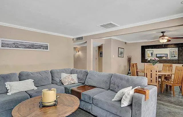 3909 E Whitton Ave — Photo 4