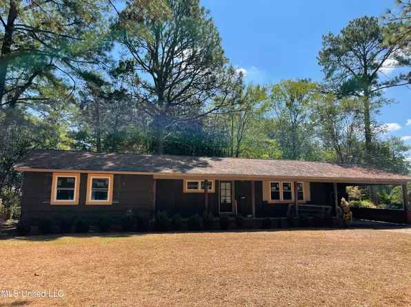 3970 Berkley Dr, Jackson, MS 39211