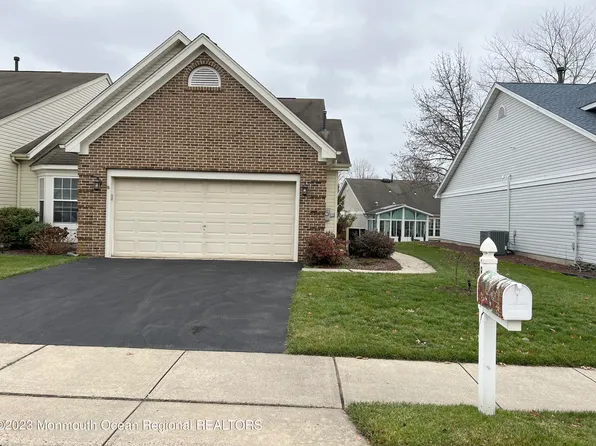 85 Chain Boulevard, Bayville, NJ 08721