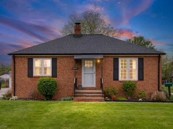 4052 W 223rd St, Fairview Park, OH 44126