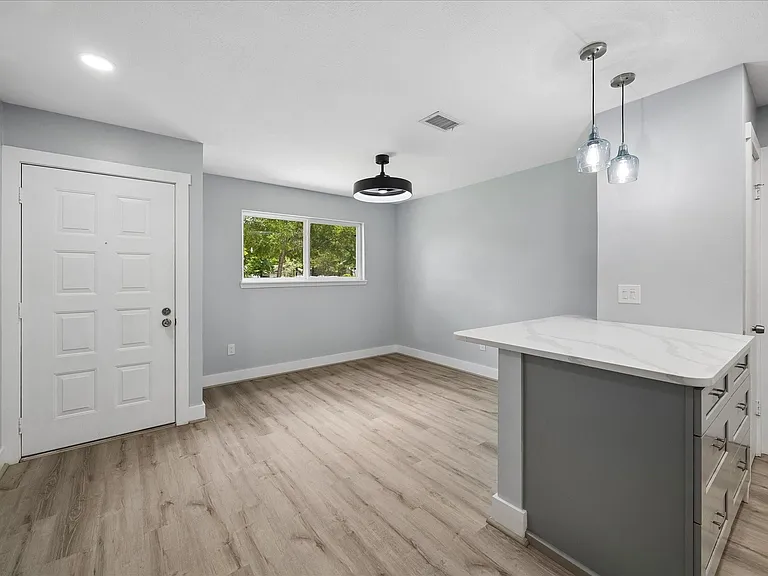 17 Oldstream Ct — Photo 9