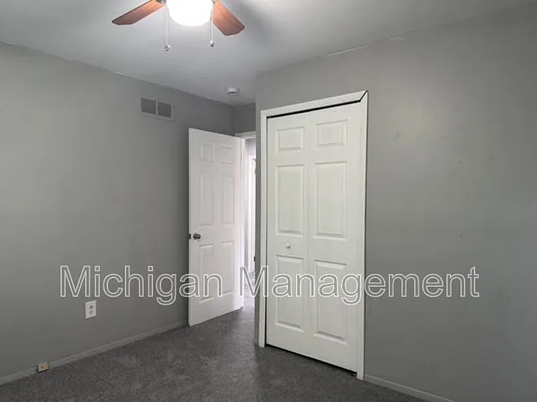 45299 Indian Creek Dr — Photo 18
