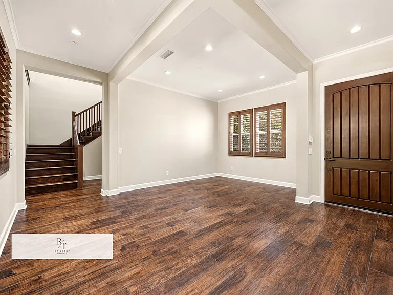 540 N Bardsdale Pl — Photo 3