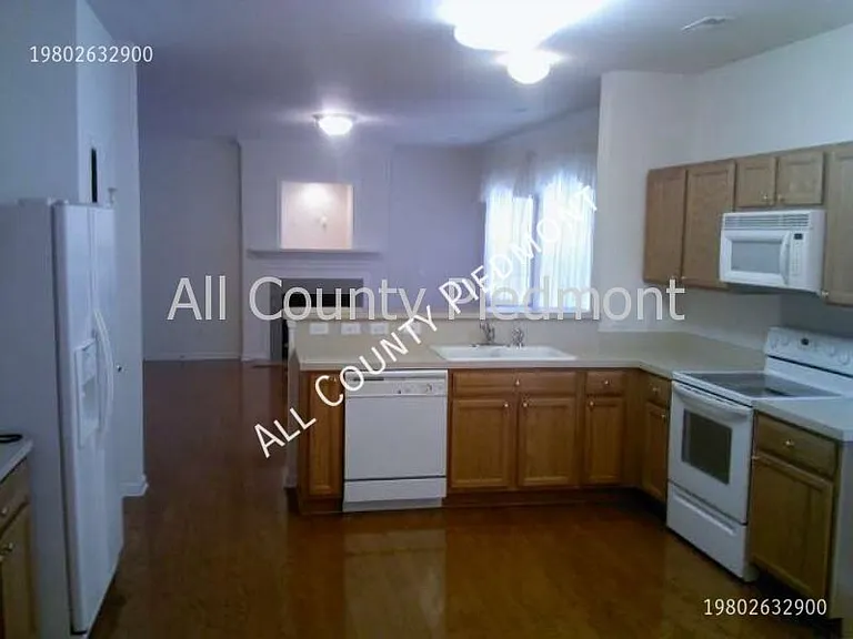 9819 Forest Run Ln — Photo 5