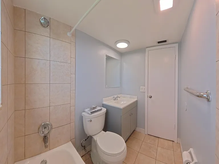 2301 SE 4th St #12 — Photo 20
