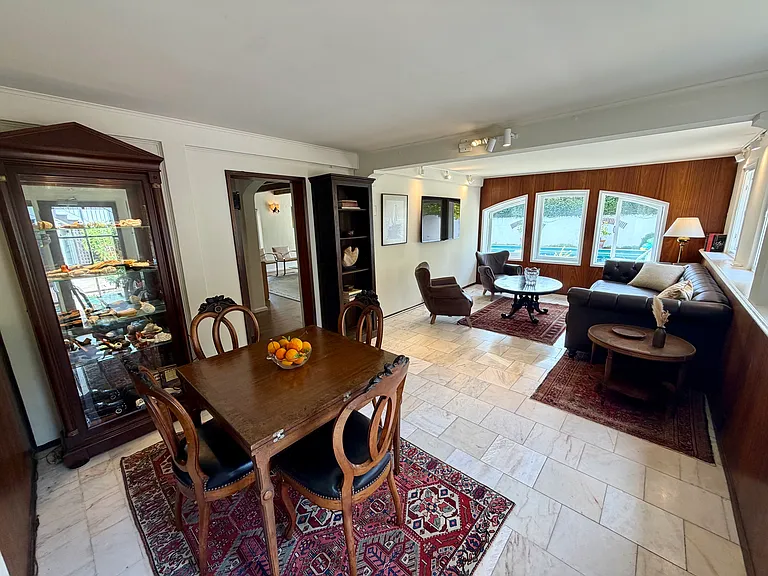 311 Amalfi Dr — Photo 9