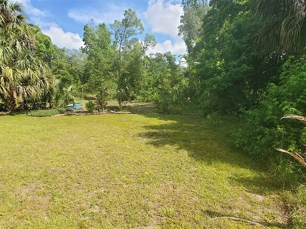117 South St, Melrose, FL 32666