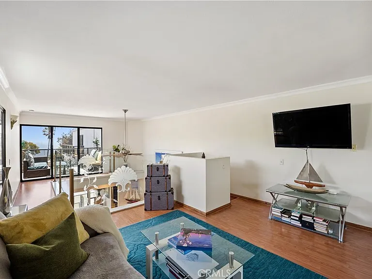 833 Ocean Ave #304 — Photo 8