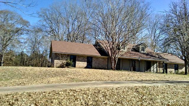 2nd image of 1051 Holt Dr