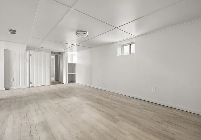 4757 S Jason St — Photo 16