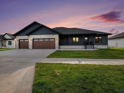 429 Andrew Ave, Harrisburg, SD, 57032