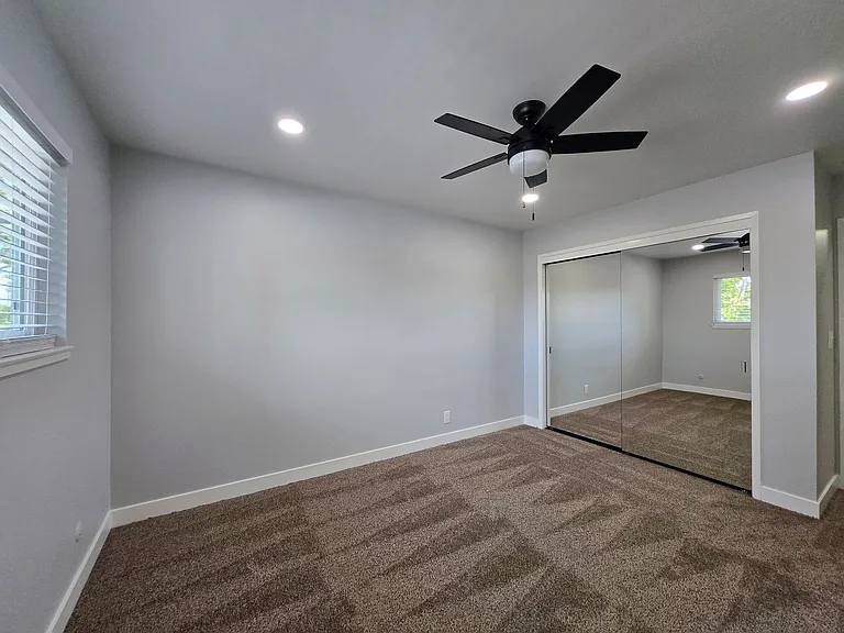 PARKWEST APARTMENTS — Photo 46