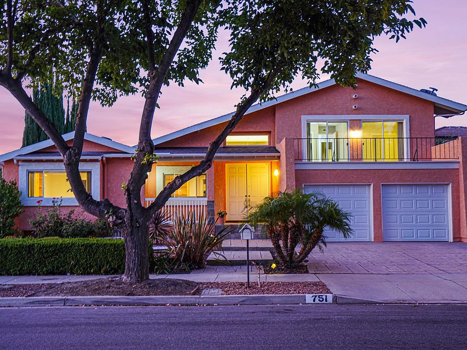 1st image of 751 Velarde Dr