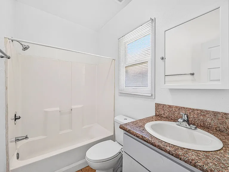 526 Magnolia Avenue — Photo 36