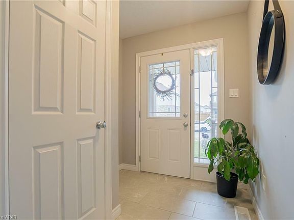 5th image of 24 John Brabson Cres
