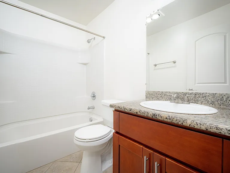 Regency #213 bath