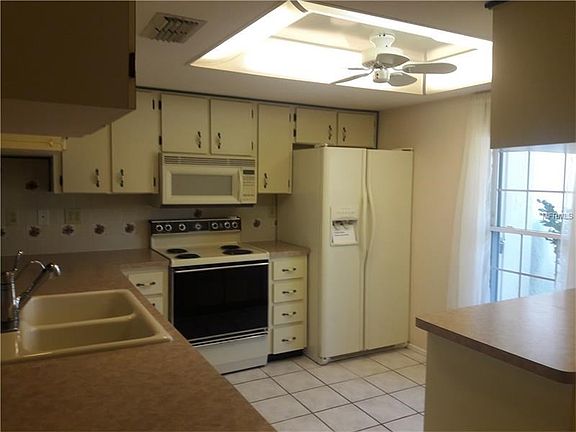 4th image of 12414 Dearborn Dr #E