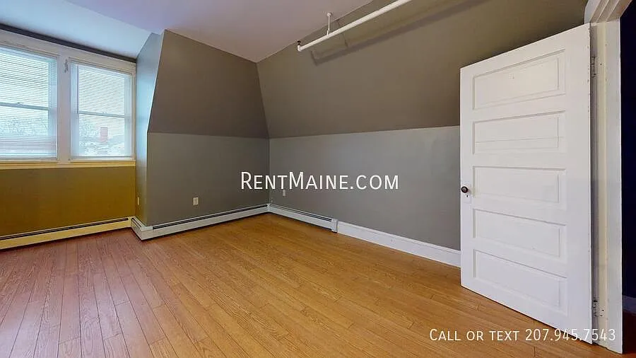 Studio, $950 — Photo 4