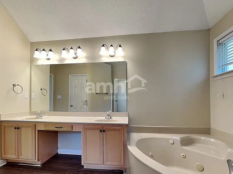 1146 Red Fern Cir E — Photo 14