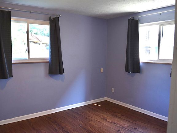4th image of 1074 Kevin Dr