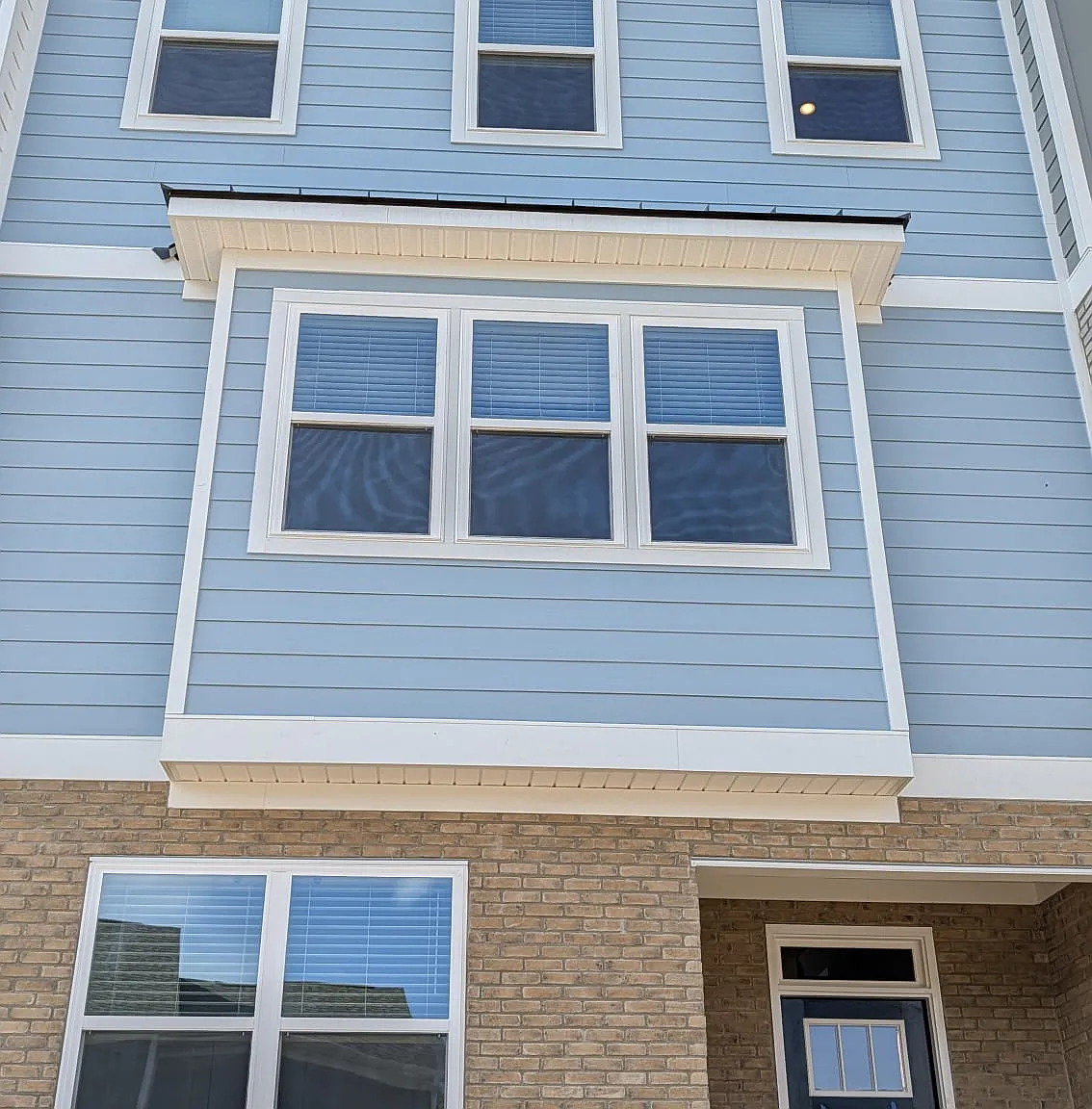 4 bed, 3.5 bath, 2283 sqft, $2,150 — Photo 4