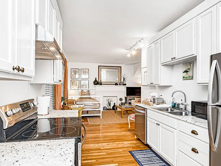 1601 Letitia St #1 — Photo 3