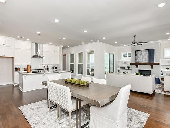 Weatherby Home Design Dining and Family Room