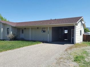 821 S 10th St, Challis, ID 83226