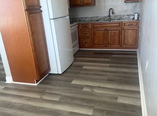 8450 112th St APT 209, Seminole, FL 33772