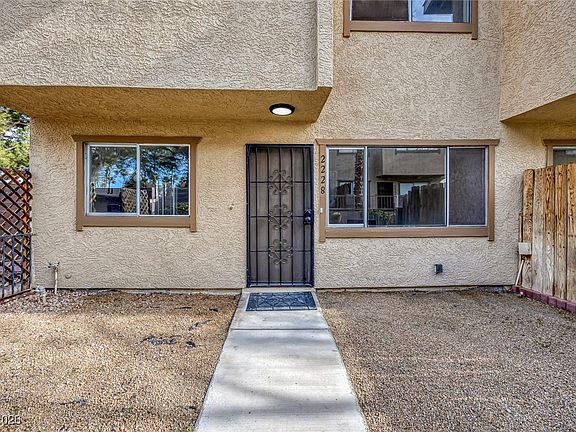 4th image of 2228 Silver Pine Dr