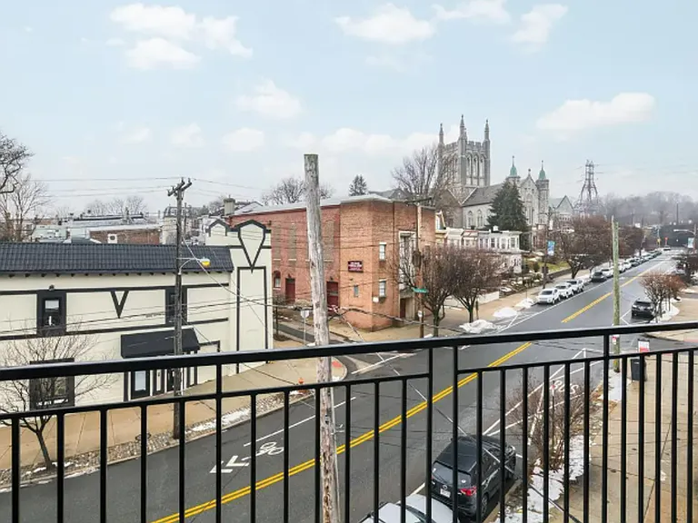 3712 Midvale Ave — Photo 14