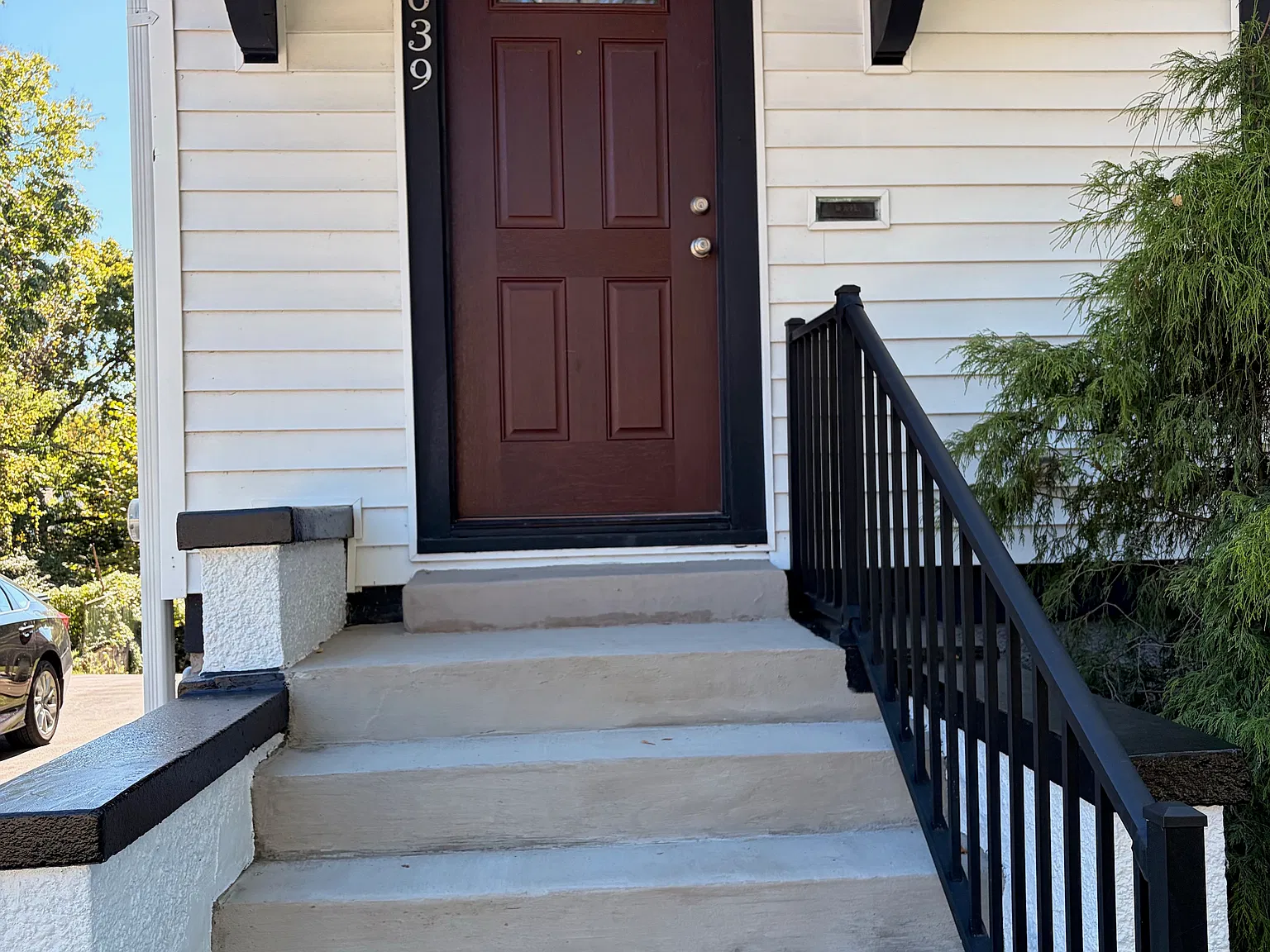 3 bed, 2.5 bath, 1840 sqft, $2,295 — Photo 2