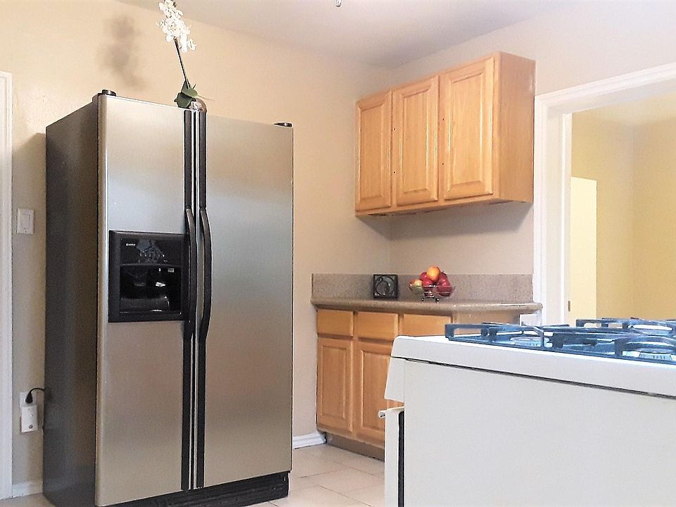 1st image of 170 1/2 N Dalton Ave