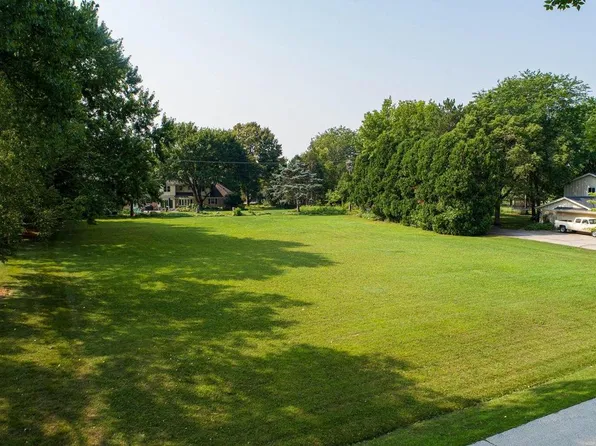 15305 CASCADE DRIVE, Elm Grove, WI 53122