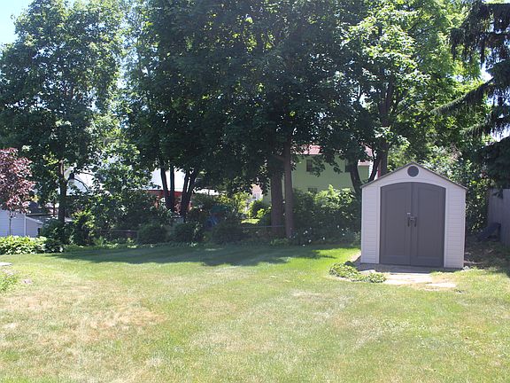 4th image of 156 Clark St