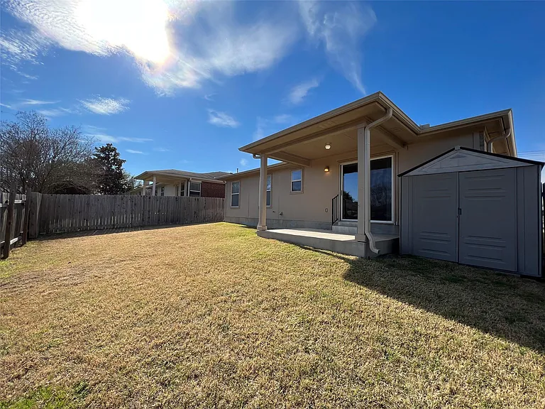 116 Remington Dr — Photo 20
