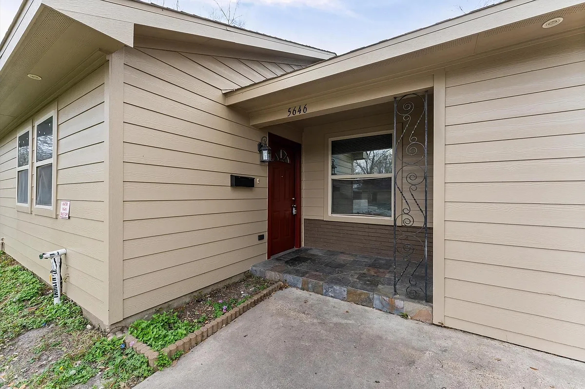 Building Photo - 5646 Belmark St