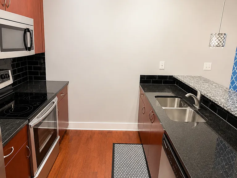 400 W Peachtree St NW — Photo 6