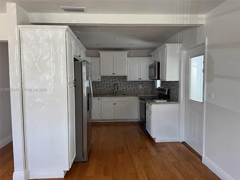 3500 SW 87th Pl — Photo 5