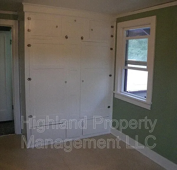 340 S Grand Ave #4 — Photo 10