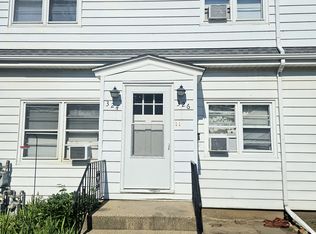 324 Spruce St, Morris, IL 60450